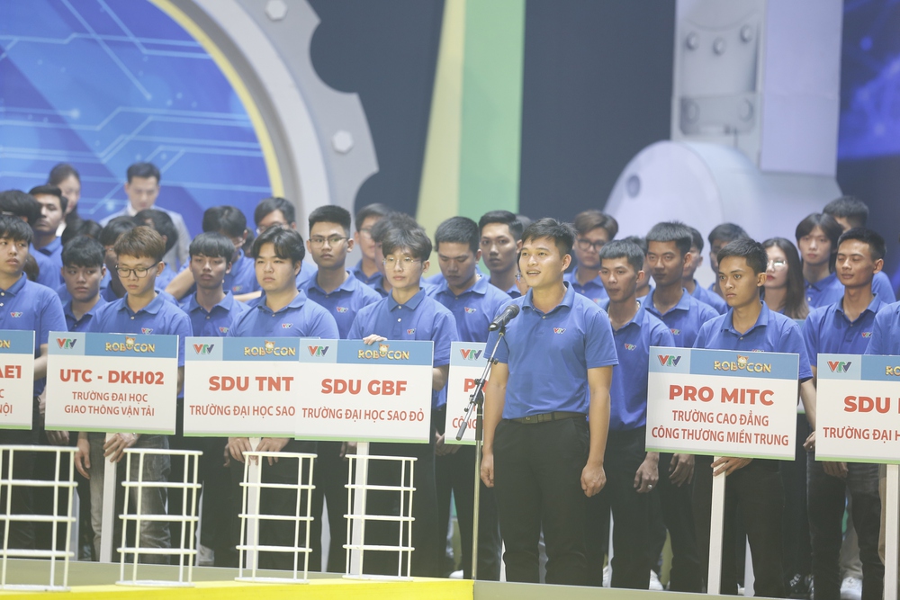 Toàn cảnh lễ khai mạc vòng chung kết Robocon Việt Nam 2024 - Ảnh 4.
