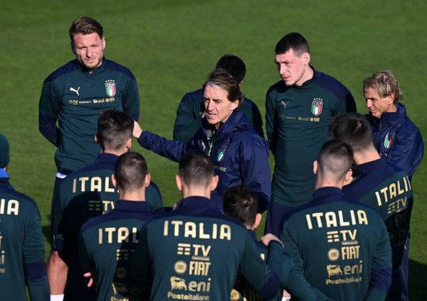 Italy Tel |  Coach Mancini has a headache because of the crisis of the defense force
