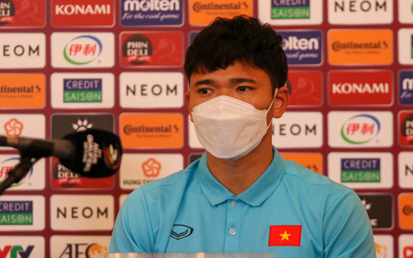 Press conference before the match Vietnam – Oman |  Goalkeeper Nguyen Manh is confident towards the best results