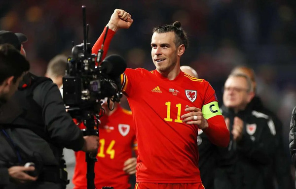 Gareth Bale was praised by the Spanish press after a brilliant performance in the Wales shirt