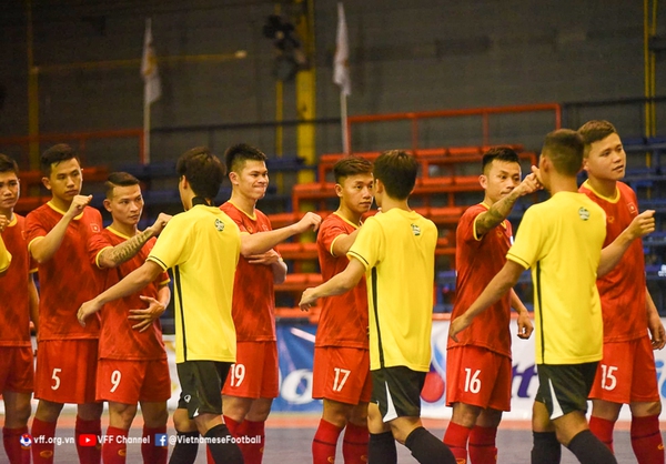Vietnam futsal team drew with Bangkok BTS club in the second friendly match in Thailand