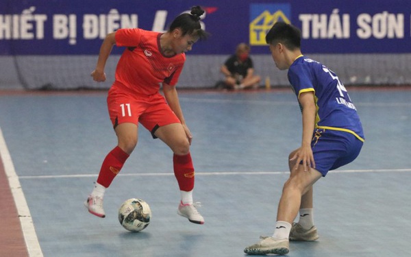 Vietnam women’s futsal team increases the volume of practice and friendly competition