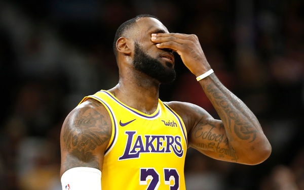 Los Angeles Lakers’ total failed season
