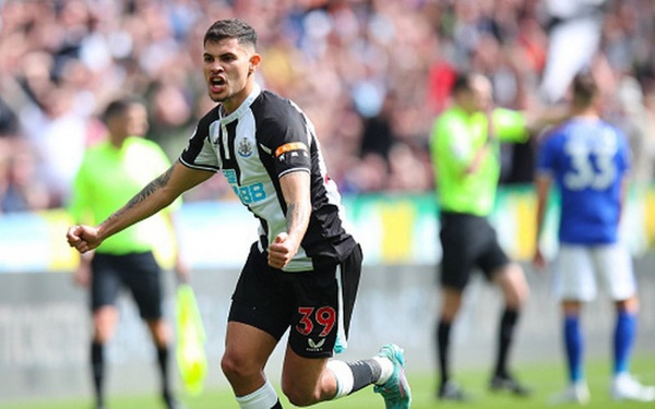 Newcastle came back to beat Leicester in injury time