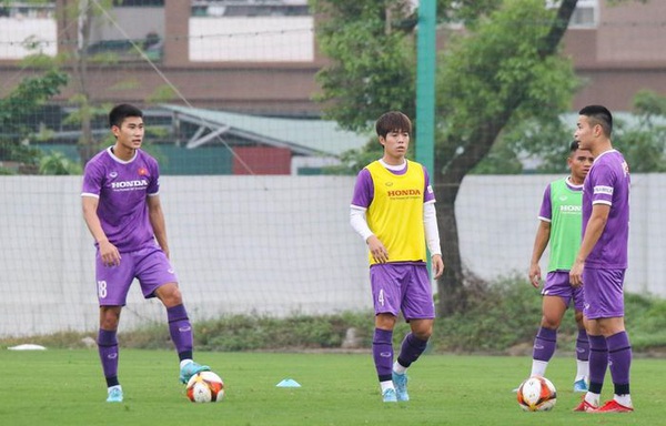 Coach Park Hang Seo summons 4 more players to U23 Vietnam