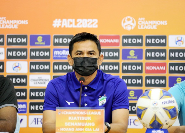 Coach Kiatisuk wants Hoang Anh Gia to win 3 points against Sydney FC