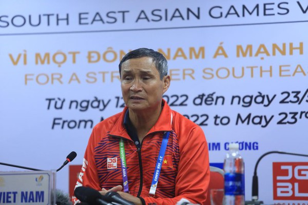 Coach Mai Duc Chung: “We will quickly forget this match to continue our efforts…”