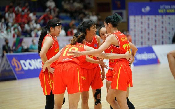 Vietnam Men’s & Women’s 5×5 basketball team starts off smoothly at SEA Games 31