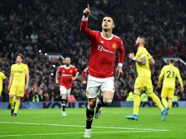 English Premier League |  Ronaldo shines, Man Utd wins the last match at home