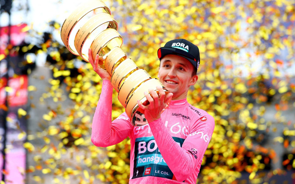 Jai Hindley becomes the first Australian cyclist to win Giro D’Italia