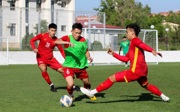 Vietnam U23 team forge the French game for the opening match at the 2022 AFC U23 Championship