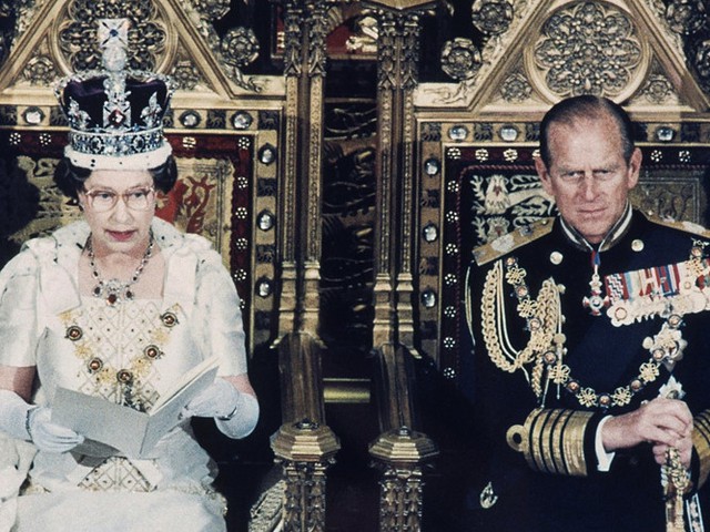 Ngưỡng mộ cuộc hôn nhân kéo dài 69 năm của Nữ hoàng Elizabeth II - Ảnh 11.