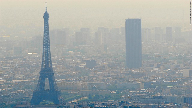 Paris (Pháp) miễn phí giao thông công cộng để giảm ô nhiễm - Ảnh 1.