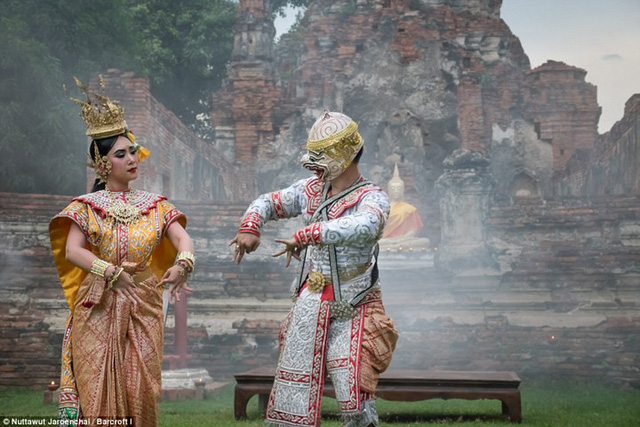 Những hình ảnh đẹp ngỡ ngàng về vũ điệu truyền thống của người Thái - Ảnh 11.