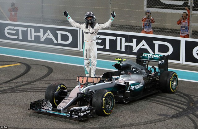 F1: Nico Rosberg giành chức vô địch thế giới đầu tiên - Ảnh 1.