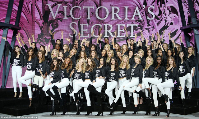 Nhá hàng sân khấu hoành tráng của Victoria’s Secret Fashion Show 2016 - Ảnh 2.