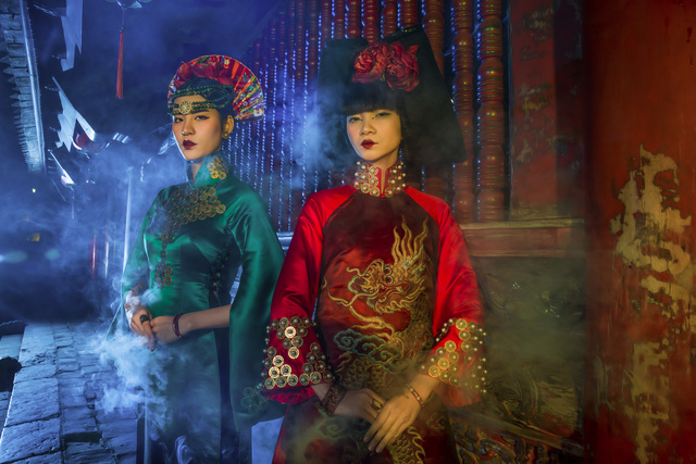 Người mẫu Hạ Vy, Phan Hà Phương đầy ma mị với áo dài cổ - Ảnh 13.