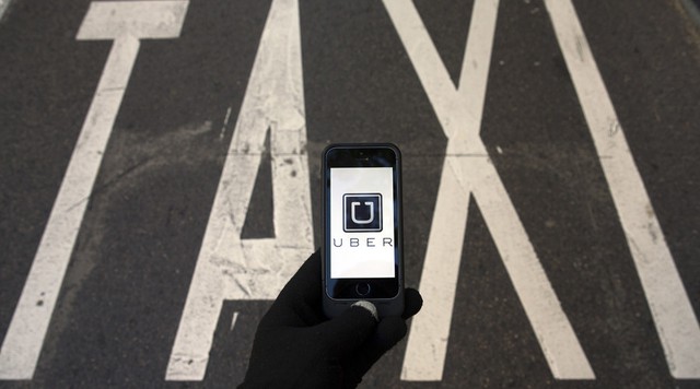 Siết quản lý xe hợp đồng dưới 9 chỗ, taxi Uber và Grab - Ảnh 1.