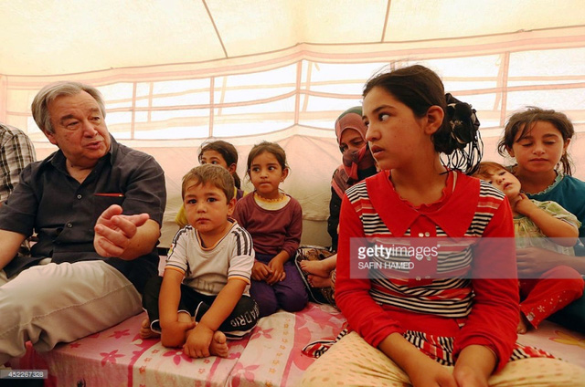 Antonio Guterres - Anh hùng của những người tị nạn trên thế giới - Ảnh 1.