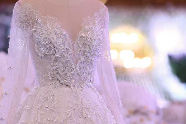 Ngắm 3 bộ váy cưới đẹp lung linh của cô dâu Hari Won - Ảnh 1.