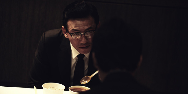 Phim của tài tử Jung Woo Sung công phá rạp chiếu phim xứ Hàn - Ảnh 2.