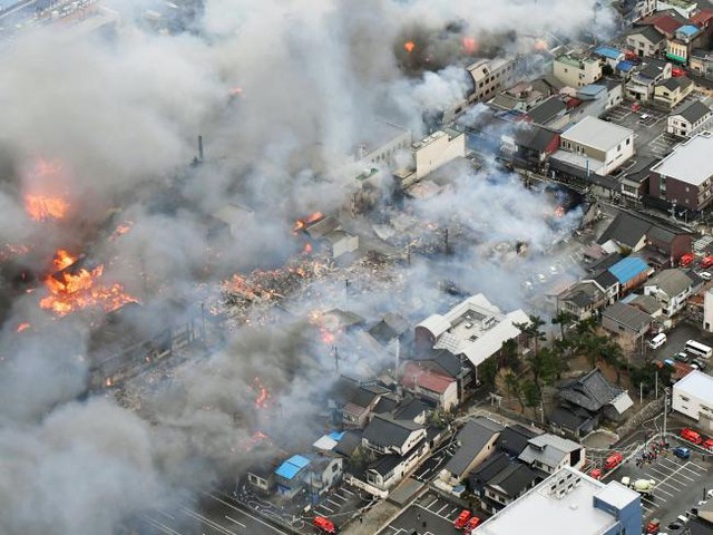 Hỏa hoạn thiêu rụi 140 căn nhà ở Nhật Bản - Ảnh 2.