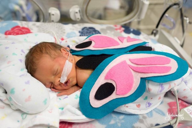 Hàng loạt bé sơ sinh “hóa thành” siêu nhân tại một bệnh viện ở Mỹ - Ảnh 9.