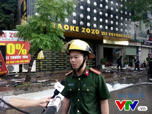 Hà Nội: Khống chế nhanh đám cháy lớn tại quán Karaoke - Ảnh 1.