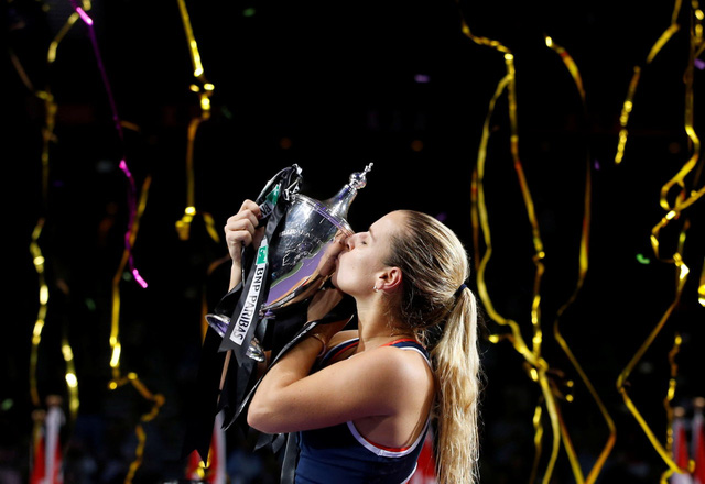 Chung kết WTA Finals 2016: Cibulkova lần đầu lên ngôi - Ảnh 3.