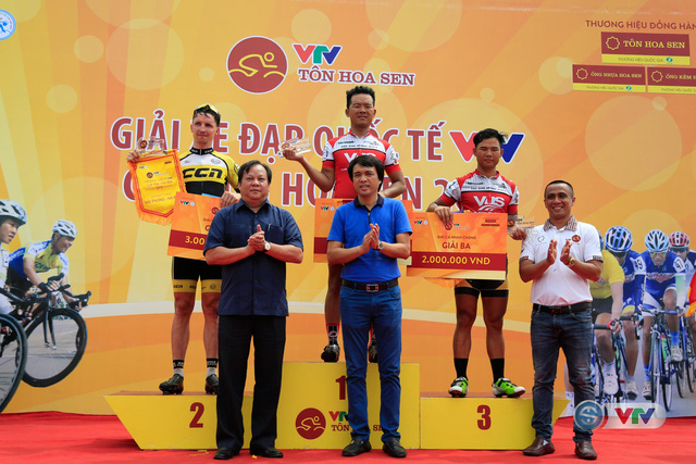 Chặng 9 Giải xe đạp quốc tế VTV – Cúp Tôn Hoa Sen 2016: Lê Văn Duẩn lần thứ 2 nhất chặng - Ảnh 10.