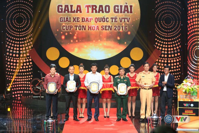 Gala trao giải Giải xe đạp quốc tế VTV – Cúp Tôn Hoa Sen: Lễ vinh danh đặc biệt - Ảnh 2.