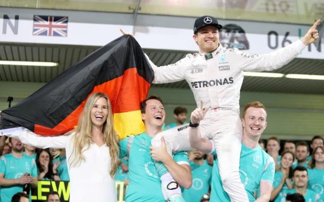 F1: Lewis Hamilton chiến thắng chặng cuối, Nico Rosberg vô địch mùa giải - Ảnh 1.