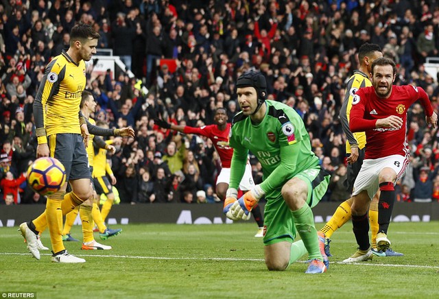 Manchester United 1-1 Arsenal: Wenger hài lòng, Mourinho tiếc nuối - Ảnh 2.