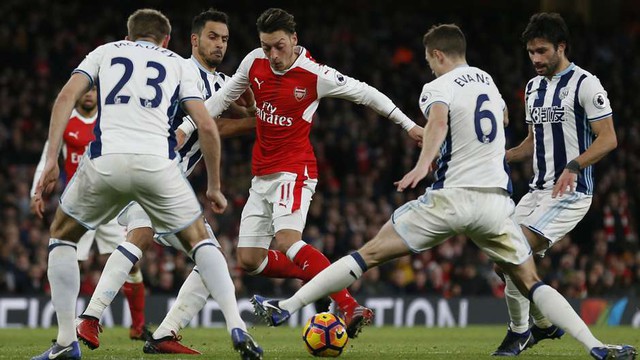 Đội hình tiêu biểu vòng 18 Ngoại hạng Anh: Sao Man Utd, Arsenal cùng thăng hoa - Ảnh 8.