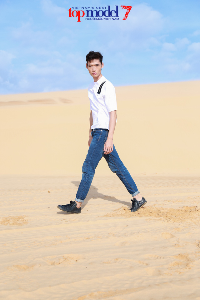 Thanh Hằng nổi loạn cùng top 11 Vietnams Next Top Model 2016 giữa đồi cát - Ảnh 10.