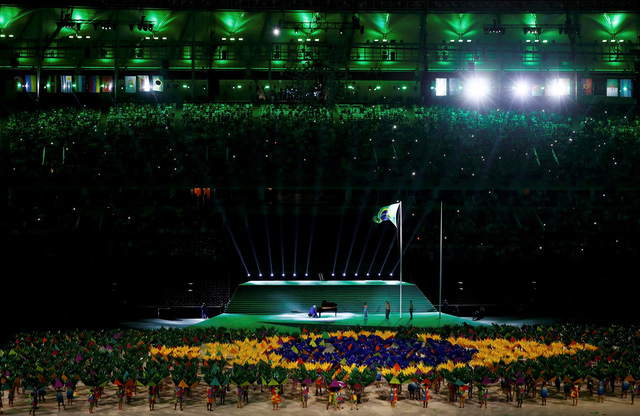 Chùm ảnh: Lễ khai mạc Paralympic 2016 - Ảnh 3.