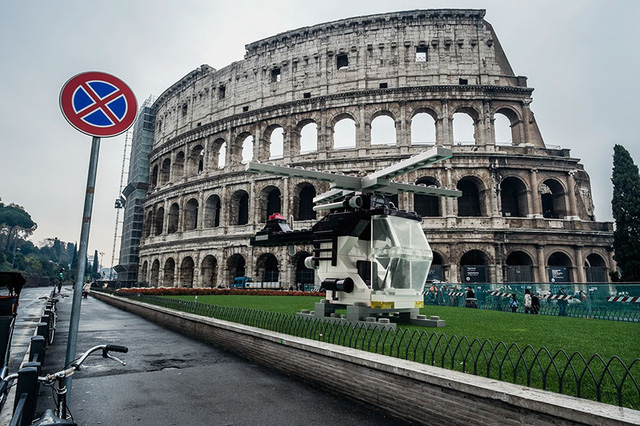 Thích thú với dàn xe Lego phóng to đổ bộ thành Rome - Ảnh 6.