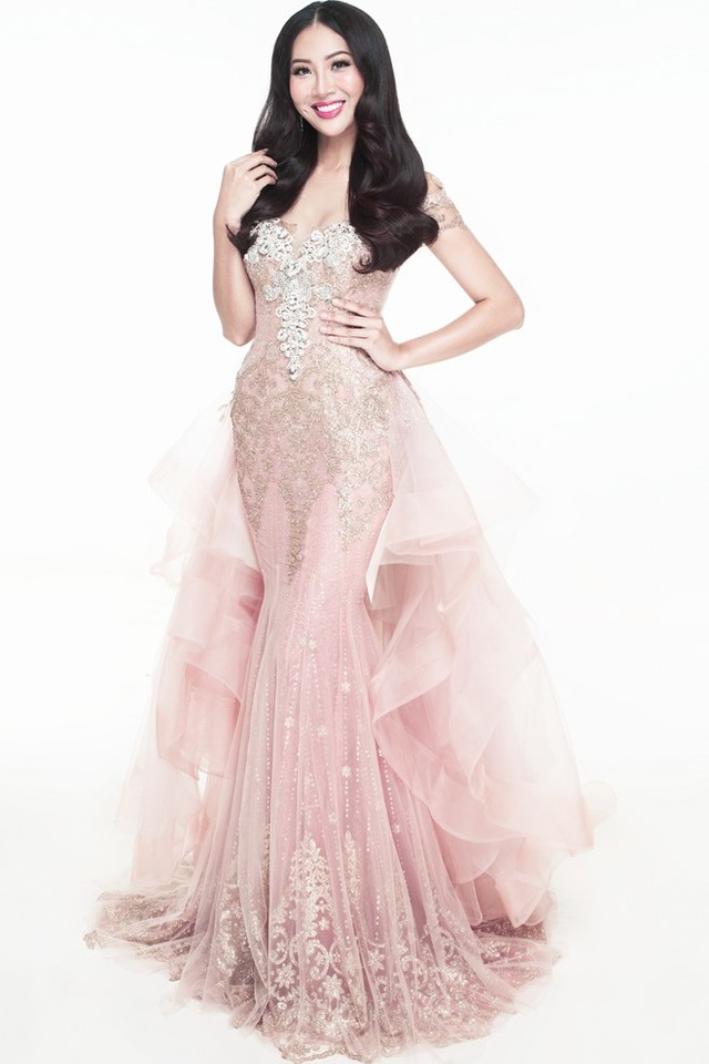Diệu Ngọc khoe váy dạ hội quyến rũ diện trong CK Hoa hậu Thế giới 2016 - Ảnh 1.