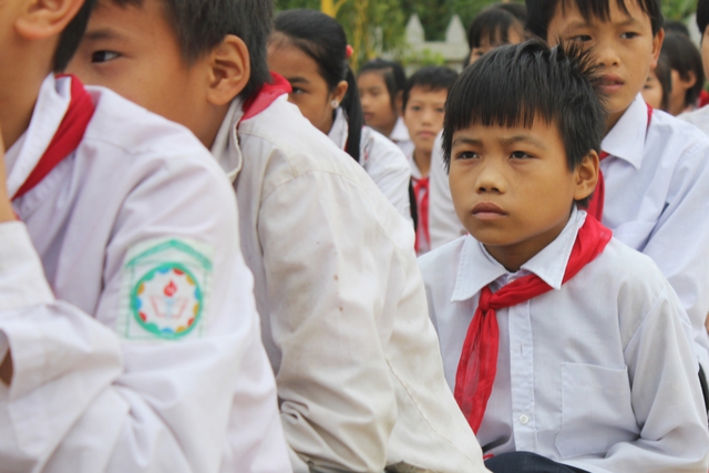 Quỹ Tấm lòng Việt mang Áo ấm đến trường cho học sinh ở Lào Cai - Ảnh 2.