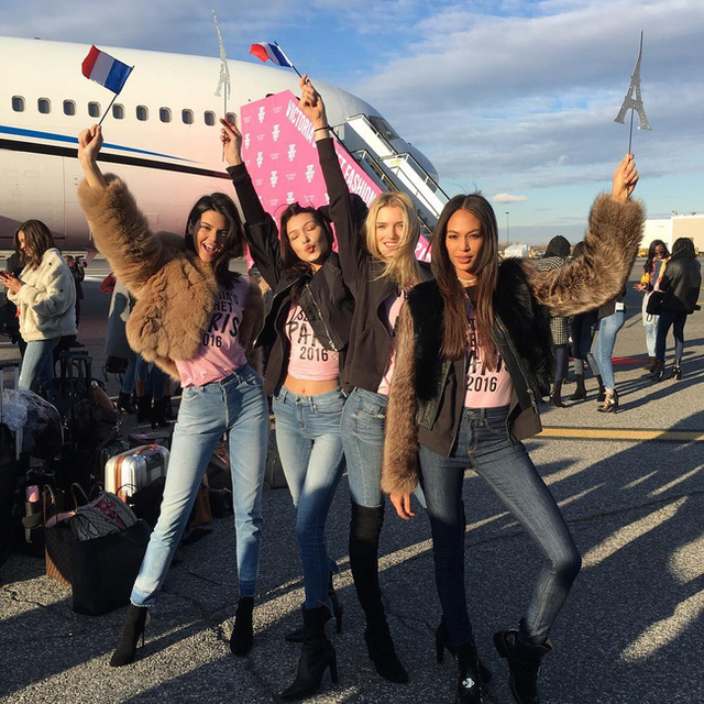 Dàn thiên thần đổ bộ Paris, Victorias Secret Fashion Show 2016 đã sẵn sàng - Ảnh 4.