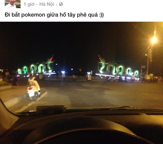Bạn trẻ nửa đêm lọ mọ đi bắt Pokemon ở Hà Nội - Ảnh 5.