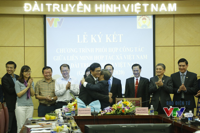 VTV và Liên minh HTX Việt Nam ký kết phối hợp tuyên truyền - Ảnh 8.