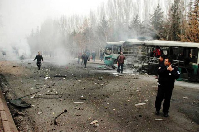 Thổ Nhĩ Kỳ bắt 7 đối tượng tình nghi liên quan đến vụ đánh bom xe - Ảnh 3.