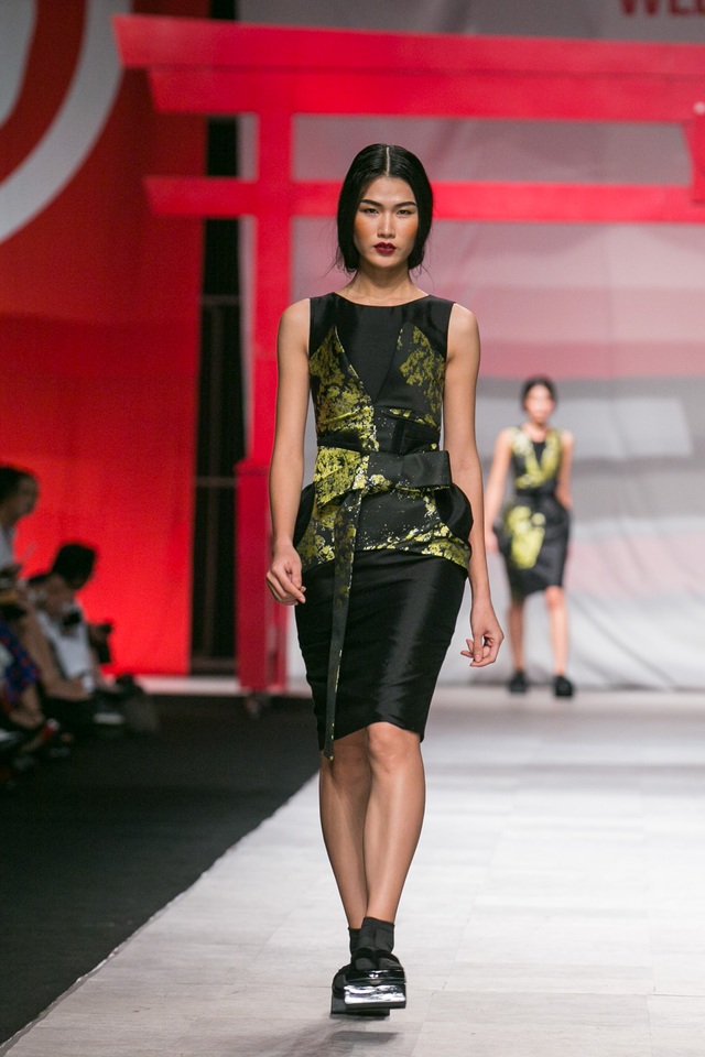 Sắc màu Nhật Bản Tinh khôi khép lại Tuần lễ thời trang quốc tế Việt Nam Thu - Đông 2016 - Ảnh 27.