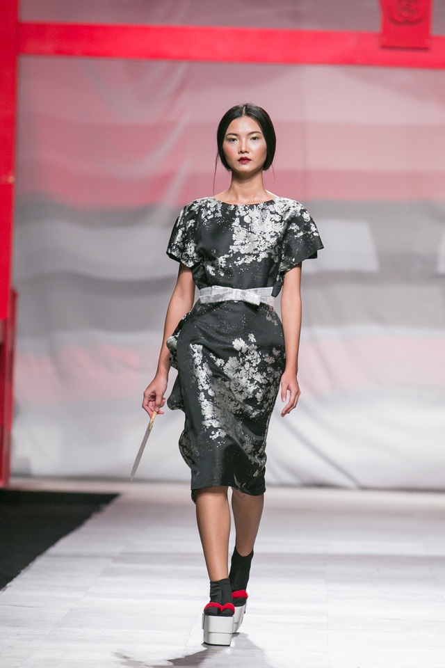 Sắc màu Nhật Bản Tinh khôi khép lại Tuần lễ thời trang quốc tế Việt Nam Thu - Đông 2016 - Ảnh 30.