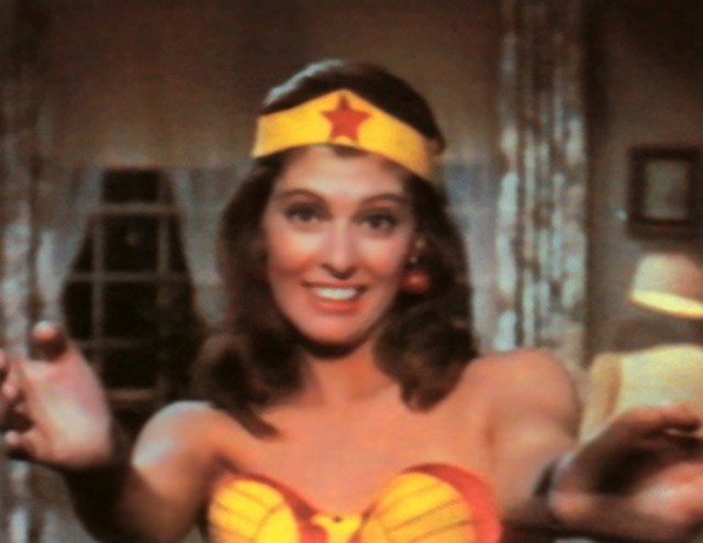 Điểm danh dàn mỹ nữ từng thủ vai Wonder Woman qua các thời kì - Ảnh 1.