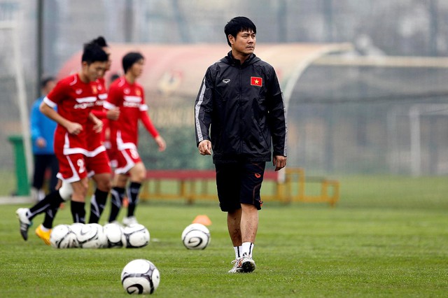 7 cầu thủ U20 Việt Nam được HLV Hữu Thắng gọi lên ĐTQG - Ảnh 1.