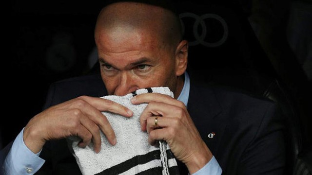 Real khởi đầu sân nhà tệ nhất sau 21 năm, HLV Zidane đổ tại … quả bóng - Ảnh 1.