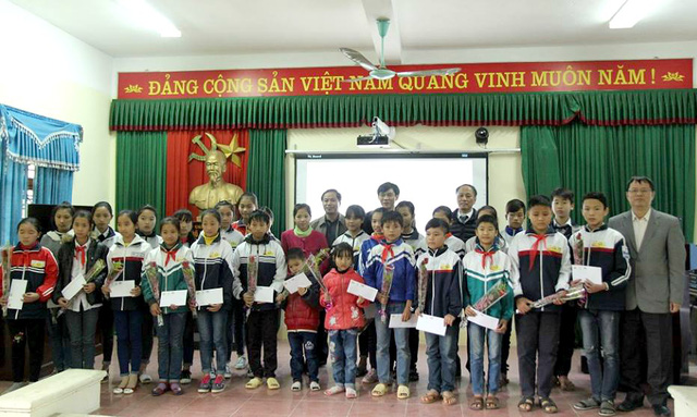 Học bổng Niềm Tin Việt nối dài con đường đến trường cho học sinh nghèo Bắc Giang - Ảnh 7.