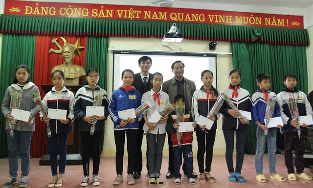Học bổng Niềm Tin Việt nối dài con đường đến trường cho học sinh nghèo Bắc Giang - Ảnh 5.